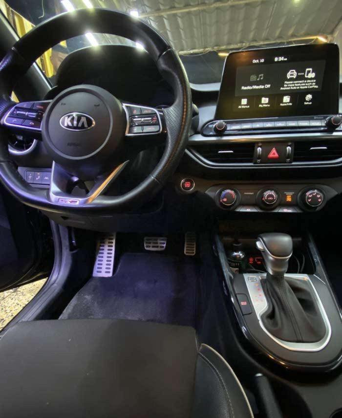 السلام عليكم بيع مستعجل
كيا فورتي جي تي لاين موديل 2021

السعر 120 $ ورقة

المواصفات بصمة تشغيل 

بصمة ابواب 

مكينة 2000 دوش 

ستيرن حرف D

ويل 17 بلادي 

كار بلي 

الحادث موضح بالصور داخل المنشور 

ماشية 75 الف ميل

رادار امامي وخلفي 

نقطة عمياء 

رقم اربيل موجود تحويل او وكالة 

العنوان بغداد صليخ 

رقم الهاتف ***********
