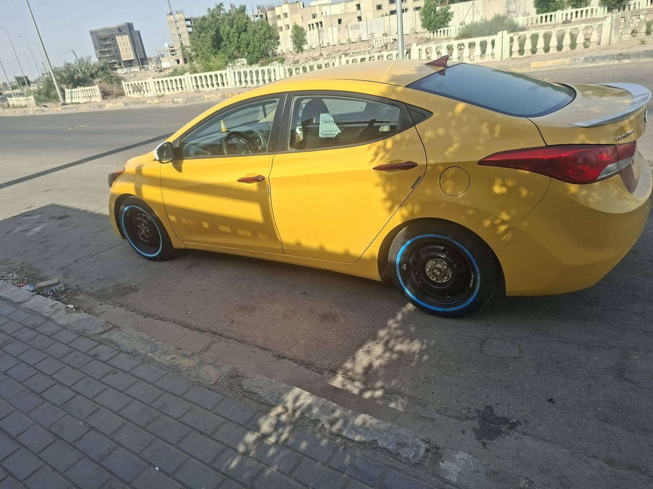 سلام عليكم النترا ١٣ وارد امريكي حادثه كلش بصيد بل دعاميه لخلفيه فقط يعني ماعابره ابد سياره كامله من مكينه وكير وتبريد وتخم تاير السعر ٩٥ .***********
