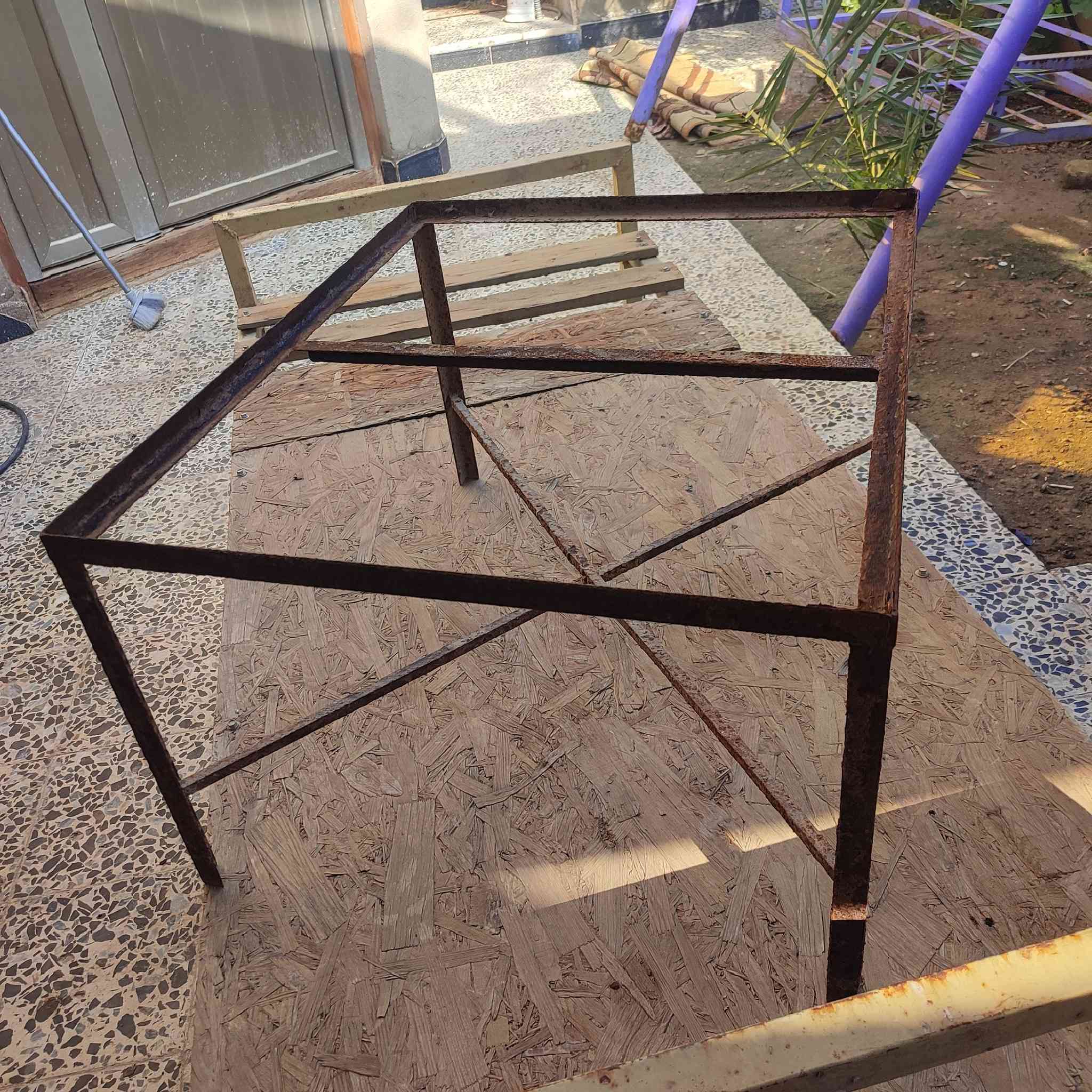 للبيع كلمن وسعره
***********
