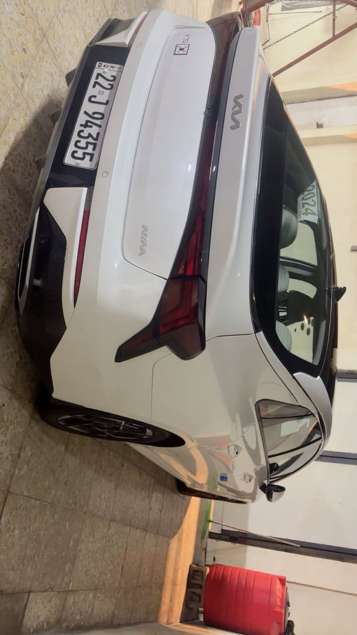 السلام عليكم للبيع كيا كي فايف خليجي موديل 2024 ماشيه ٢٩ الف كيلو متر على وضع الشركه السياره تحت الضمان الشركه الدوليه العراقيه مع كافه ملحقاتها السياره مكينه   2500cc السياره مكفوله 
 
🔴 بصمه عدد ثنين بالباب وبصمه.تشغيل   
بانوراما 
داخل ابيضّ 
كشنات جلد ابيضّ 
كأمره دواره HD 
مري شفط
ويل كروم 
حساس اطارات 
حساس اطارات رقمي 
جي بي إس 
تشغيل عن بعد 
مري طي 
اريل نفكيشن بالون الأسود اللامع 
شاشه متصل مع كار بلي بلاد 
تبريد لمس 
كشن كهرباء 
حساسات إماميه خلفيه 
تحكمات ستيرن 
مثبت سرعه 
درايف مود سبورت / كومفورت / ايكو / ماي درايف

⁉️السيارت حته دوائر مال غسل مابيه جديده كلش بعده بريحه الشركه
لون السياره لؤلؤي 
السعر ٢٢٨
الرقم :: ***********
