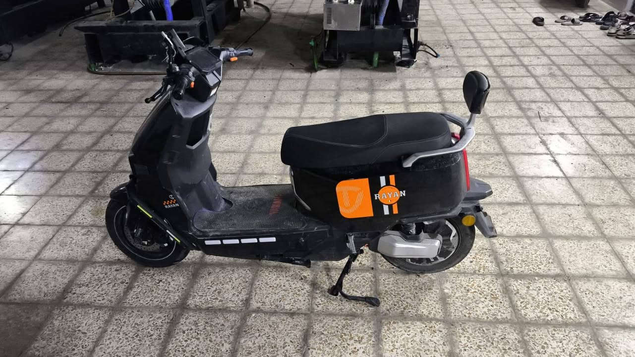 السلام عليكم للبيع دراجة ريان وحش الكون 
الماطور كامل من كل النواي يحتوي على وصل شراء ماخذ اب مليون وربع ويحتوي على بصمتين والماطور اشرطلك العق والف والبطاريات يحتوي على ٦ بطاريات مسطرة التفاصيل الاخرة خاص السعر ٩٥٠ وبي مجال


**إذا كنت صاحب هذا الإعلان وتريد حذفه لأي سبب، رجاءا أرسل رسالة إلى الدعم الفني**