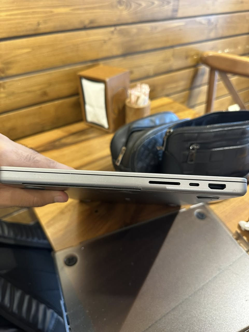 سلام عليكم ماك بوك برو كل ملحقاته موجوده و موصفاته مذكورة ع الباكيت


**إذا كنت صاحب هذا الإعلان وتريد حذفه لأي سبب، رجاءا أرسل رسالة إلى الدعم الفني**