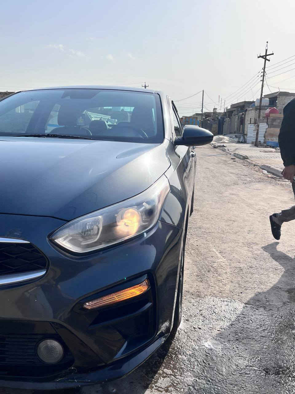 كيا فورتي 2019 وارد امريكي
كيرها مبدل AT ايتي المرغوب
رقم بغداد انكليزي 
حادثها خلفي بدون ايرباك صور الحادث بالمنشور 
جاملغ خلفي بدون دواخل  
ماشيه 58 
محرك مكفول بلادي 
تخم تاير جديد 

مواصفاتها :
تحديد مسار 
كروز سرعه (مثبت سرعه) 
شاشة كبيره لمس 
تحكمات ستيرن ٤ جهات 
درايف مود (نظام سبورت وايكو)
ويل كروم 
شاشة اعطال 
كاميرا خلفية 
رادار امامي تضرب بريك وحدها 
كاميرا دواره

السعر 132وبيها مجال 

مكاني بغداد  
***********
***********
