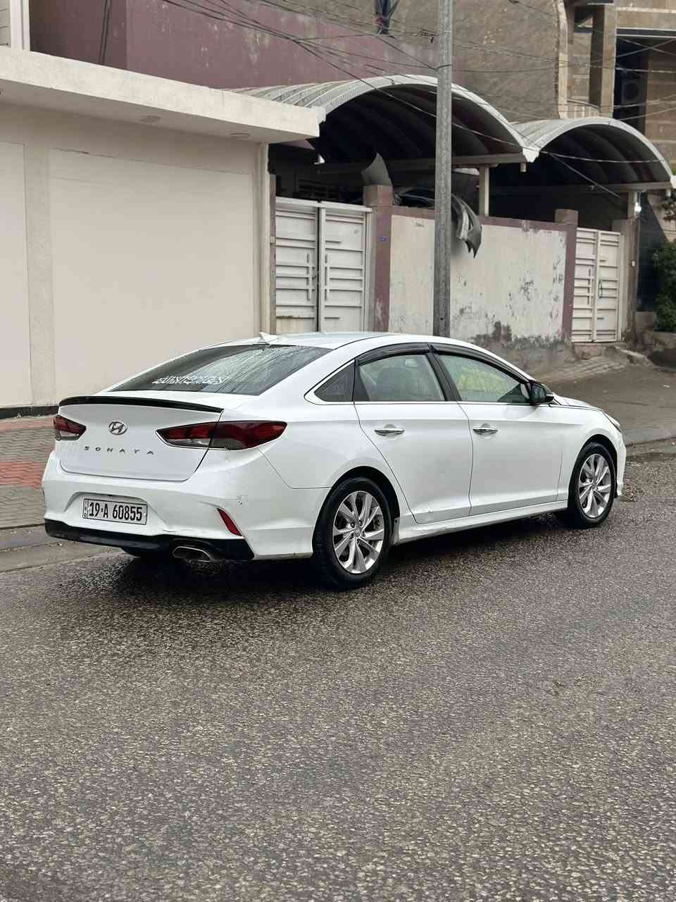 سلام عليكم
سوناتا 2018  ماشيه 100 ميل 
رقم كربلاء الدولي بسمي سنويه جديده 2031
فول مواصفات عده الفتحه 
بصمه تشغيل 
بصمه ابواب 
بصمه صندوك 
ثلاث انضمه قياده  سبورت وايكو ونورمال 
تحكم استيرن 
كشنات كهرباء +تدفئه 
رادارات اماميه 
رادار جانبي 
شاشه كبيره + كامره 
اشاير بلمري 
ويل كب ابلاد 
بجم زنون 

محرك 2400 وكير كفاله صدر امامي +خلفي جديد تخم تاير جديد 
تدفئه تبريد منضومه جديده 

بيه 3قطع صبغ جاملغين اماميه اوبنيد 

مكاني كربلاء سيف سعد 
***********
السعر 113
