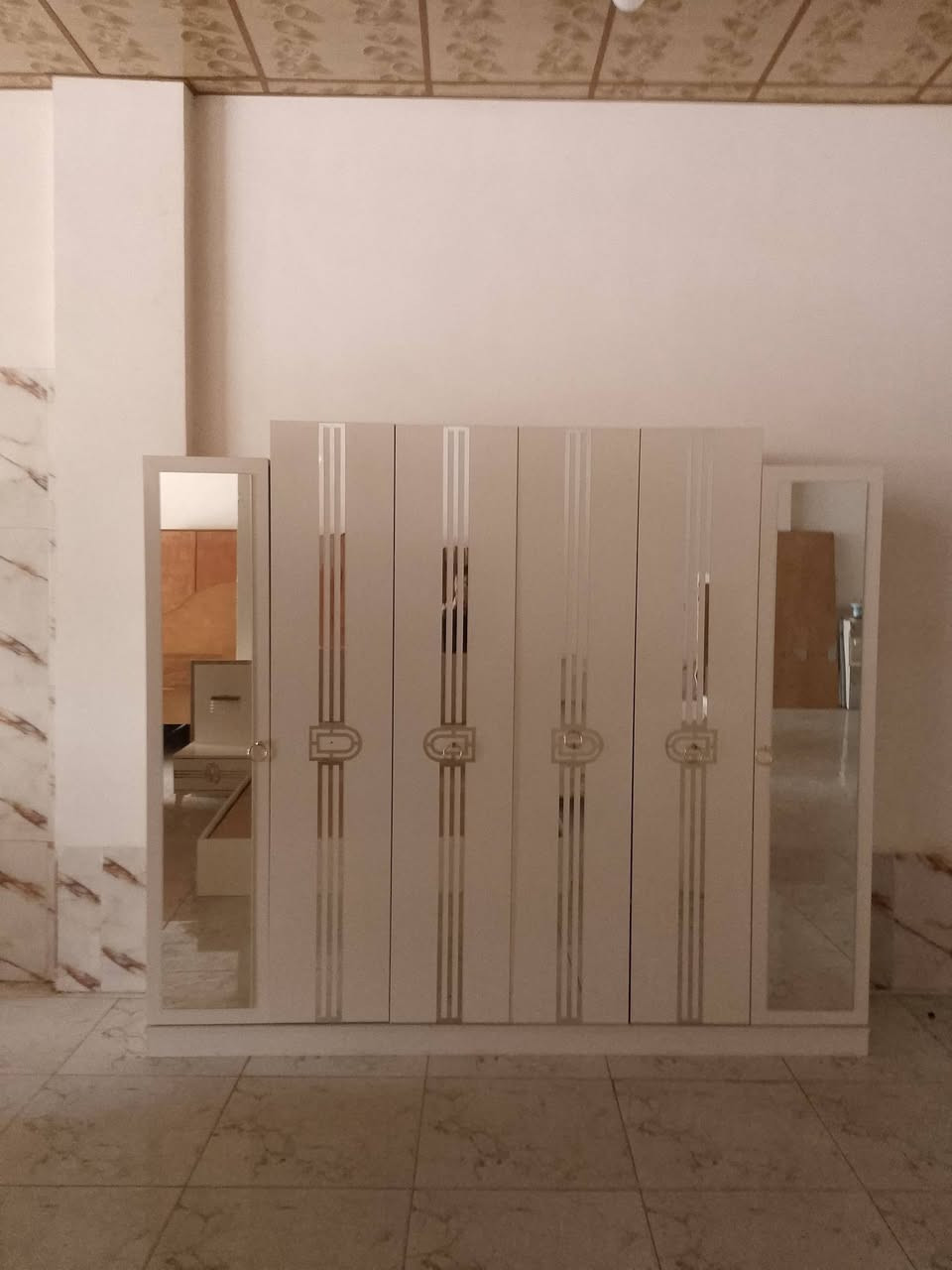 غرفه نوم تركي نضيفه 6قطع الاستفسار ***********
