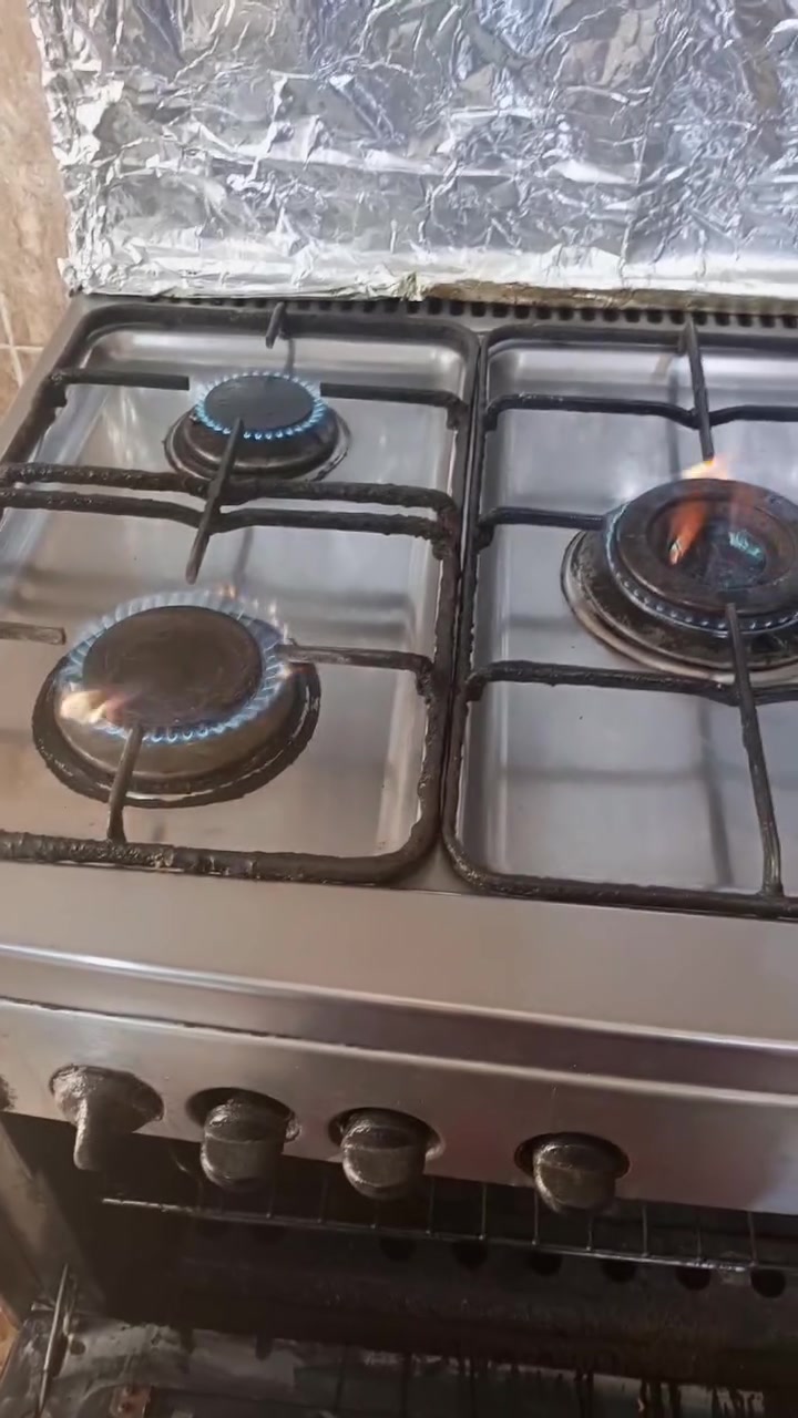 سلام عليكم
عندي طباخ للبيع  ٥. عيون الاصلي  باب اول ماداخل تصليح نار زركه نظيف  
سعر ٢٦٠


**إذا كنت صاحب هذا الإعلان وتريد حذفه لأي سبب، رجاءا أرسل رسالة إلى الدعم الفني**