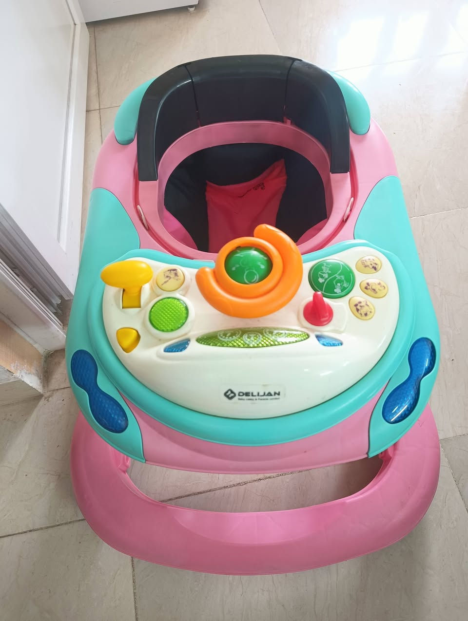 غراض اطفال للبيع
حجله وكرسي طعام جديد استعمال شهرين 
حجله40 ( متينه بيها3 اطوال قاعده عريضه من جوا امينه)
كرسي الطعام 35 ( الظهر بيه مستويات2 للطفل بالبداية الي ميجلس ظهره والمستوى الثاني العادي)
عربانه حجم كبير لعمر5 سنوات نظبفه بس امانه مو استعمال شهر و2  اكثر بس استعمال نظيف
40 
وبيه مجال بسيط للشراي.
عنوان اربيل/ هرشم1


**إذا كنت صاحب هذا الإعلان وتريد حذفه لأي سبب، رجاءا أرسل رسالة إلى الدعم الفني**