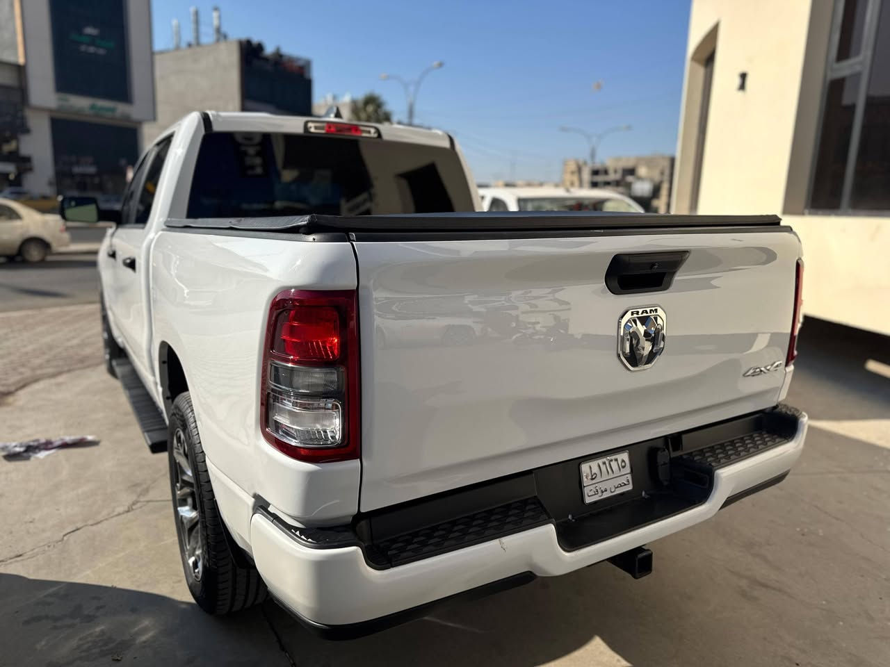 السلام عليكم
للبيع بيكم RAM باب طويل بدي قصير المرغوب 
موديل 2023
الون ابيض 
الضرر جاملغ بوند بدون دواخل ايرباك دركه وراجع سستم 
مواصفات بك هورن 
سياره حيل جديده  عليها اضافات دوسات ويلكب قبغ بودي
محرك 8سلندر الاقتصادي 
كشنات جلد كامره خلفيه حساسات  بجم زنون تبريد قطعتين 
سياره رقم نينوى 3ارقام مميز 
شراي اتصل وتشلع عيوني ***********
سعرها 295ورقه مجال بسيط مكانها موصل
