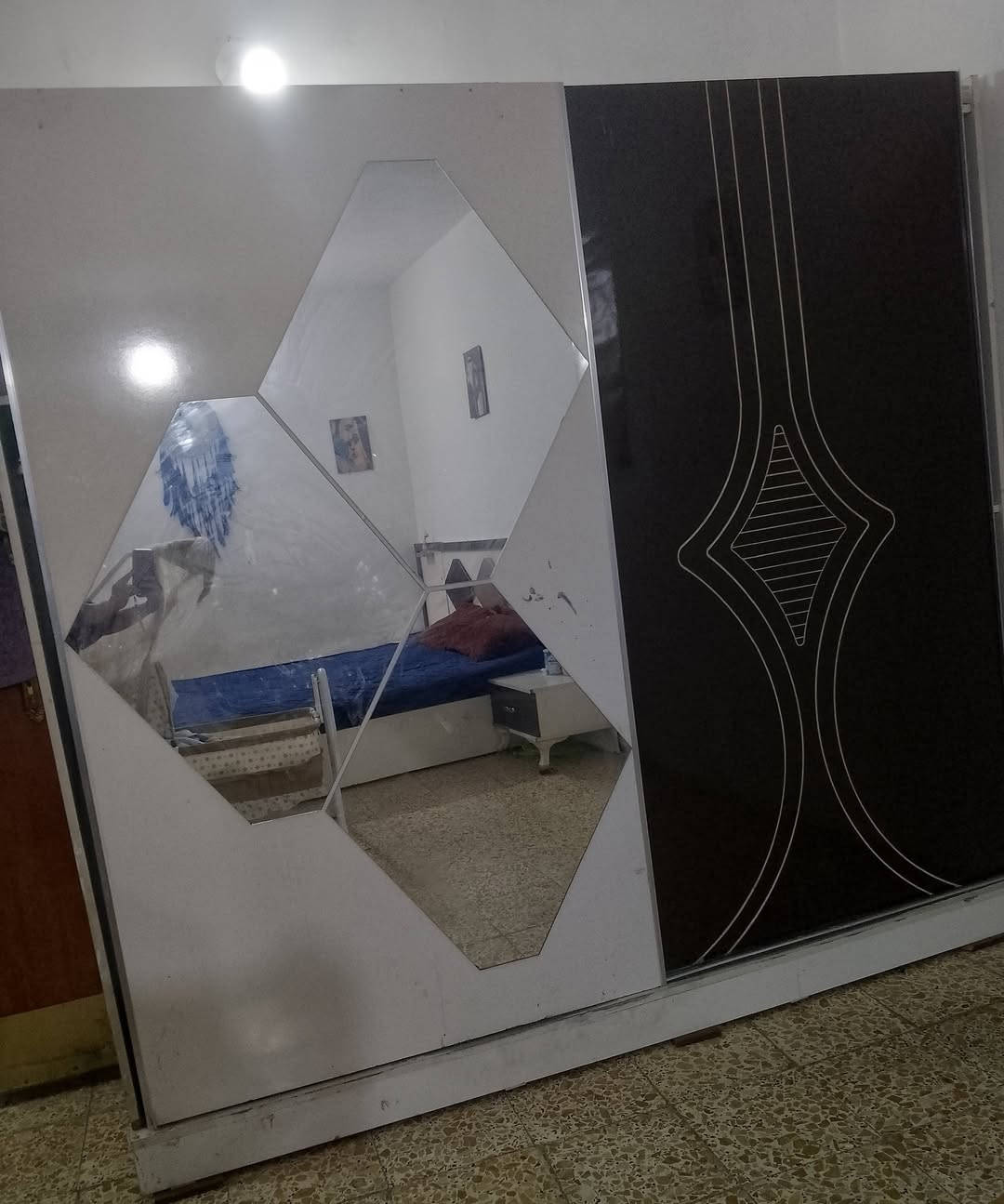 غرفه البيع مكان بغداد الشعب سعر200وبي مجال وبيها ضرر بصيط ‏‪***********‬‏
