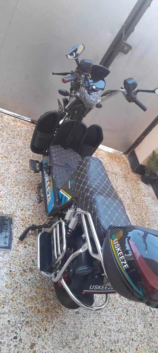 السلام عليكم
للبيع دراجة شحن نوع هارلي جبلي 
الدراجة بحالة جدا ممتازة (اخو الجديد) 
ست بطاريات السعر /٧٥٠ وبي مجال 
للاستفسار اتصل / ***********
***********
