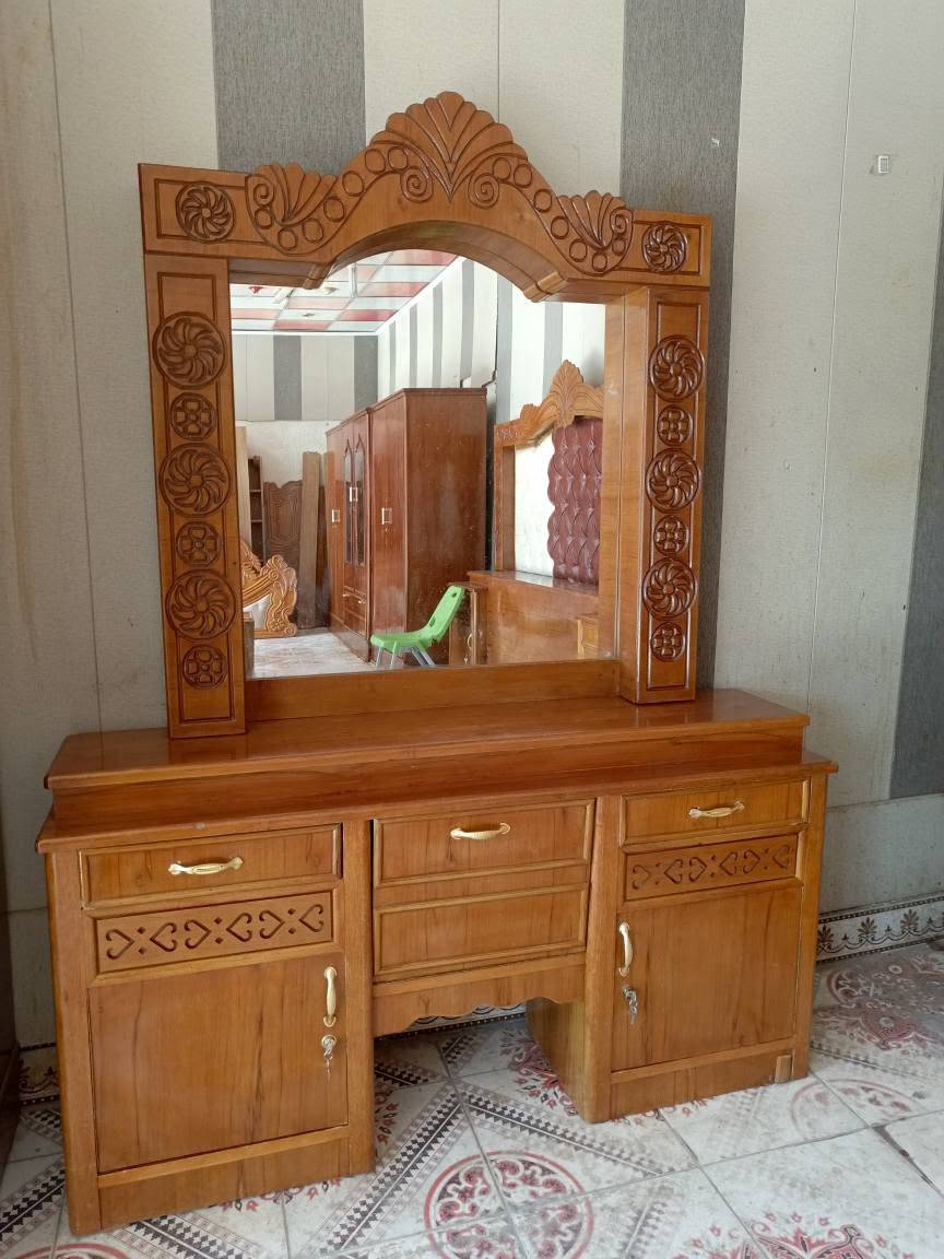 سلام عليكم غرفه ام سته باب طابقين تزكام توب داخل وخارج صاج خمسه ملم ظهر جرجوبه شد برغي شغل جاوي نظافه فول توج مسرح حديث زاويه طابقين بارتفاع الكنتور العنوان ميسان حي العامل قرب صيدليه ومجمع الشاكرين رقم الهاتف ***********بي وتساب عمارة, ميسان
