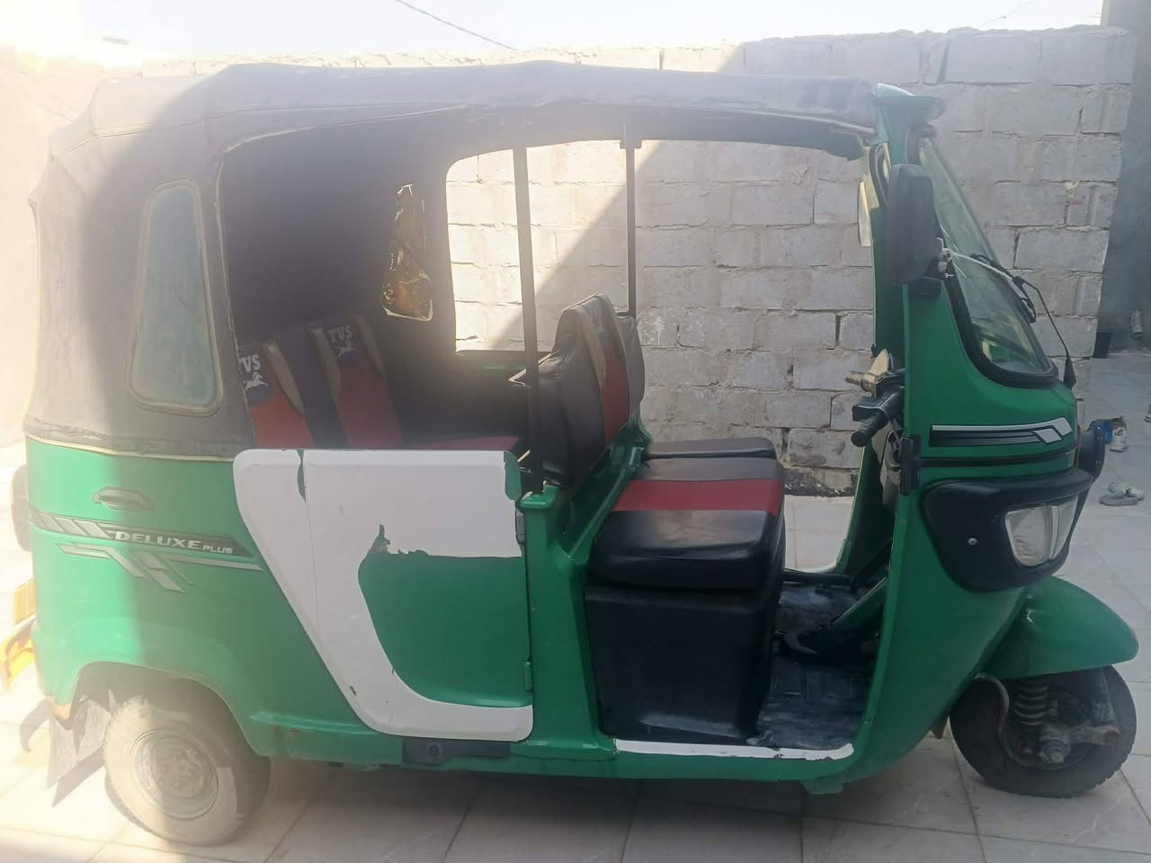مكلف بالنشر
سلام عليكم تكتك موديل 22 سنويه فقط كفاله تخم تاير و سبير و دوشمه و ضفيره جديده فيشه ع فيشه بدون زلغ عايزه جادر وباب فقط السعر 7 وبيه مجال رقم موبايل ‏‪***********‬‏
