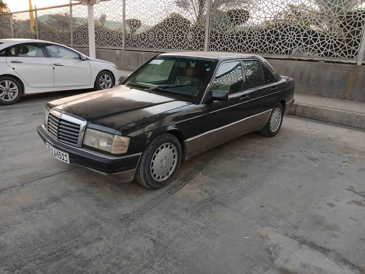 سلام عليكم
مارسدس 190 موديل 1990
مكينه محور 2500 بطه
سنويه 2030 رقم اربيل انكليزي
حداديه جديده
تخم تاير
السعر 40 وبيه مجال 
مكان بابل الهاشميه
رقم هاتف/***********
