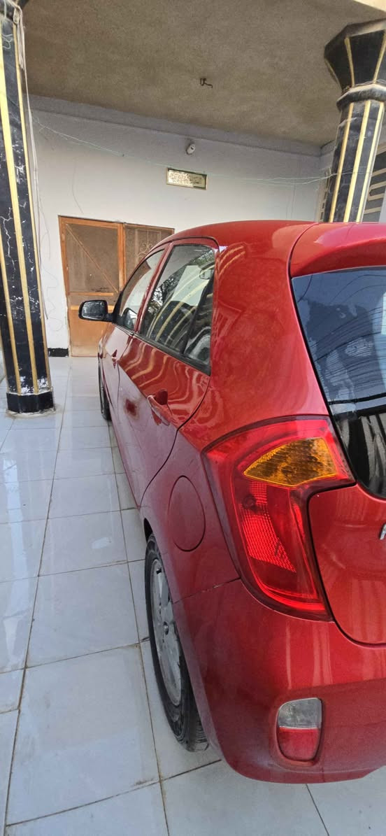 بيكانتو 2015 رقم بصرة بأسمي
بيها بارد صغير بالجاملغ الامامي وبالباب وبالجاملغ الخلفي بدون صبغ بكل السيارة 
السيارة كير ومحرك كلش نظيفات تبريدها حلو   وماشيه اربعين الف فقط السعر ٩٥ وبيه مجال
متوفر واتساب *********** شط العرب, البصرة
