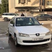 بيجو فرنسي 2001 السياره قطره صبغ ما بيه كير محرك سليم السياره بيه ضربه...