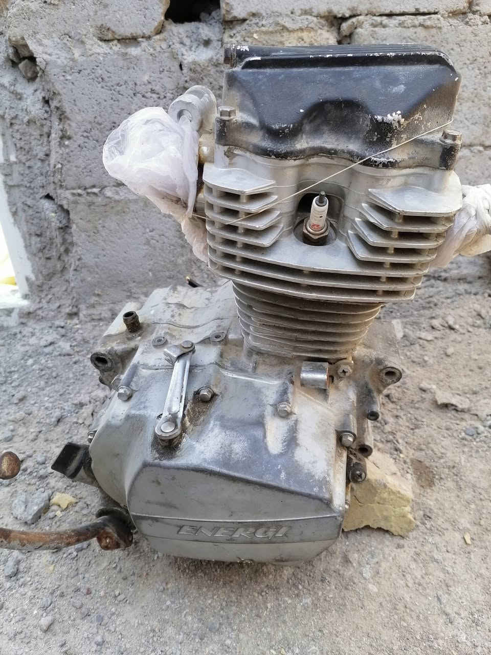 السلام عليكم من رخصه الادمن غراض دراجه ايراني كلهن شغالات المحرك انيرجي شرط التشغيل  وباغي   لقراض گدامك المكان بصره گرمه علي ***********
