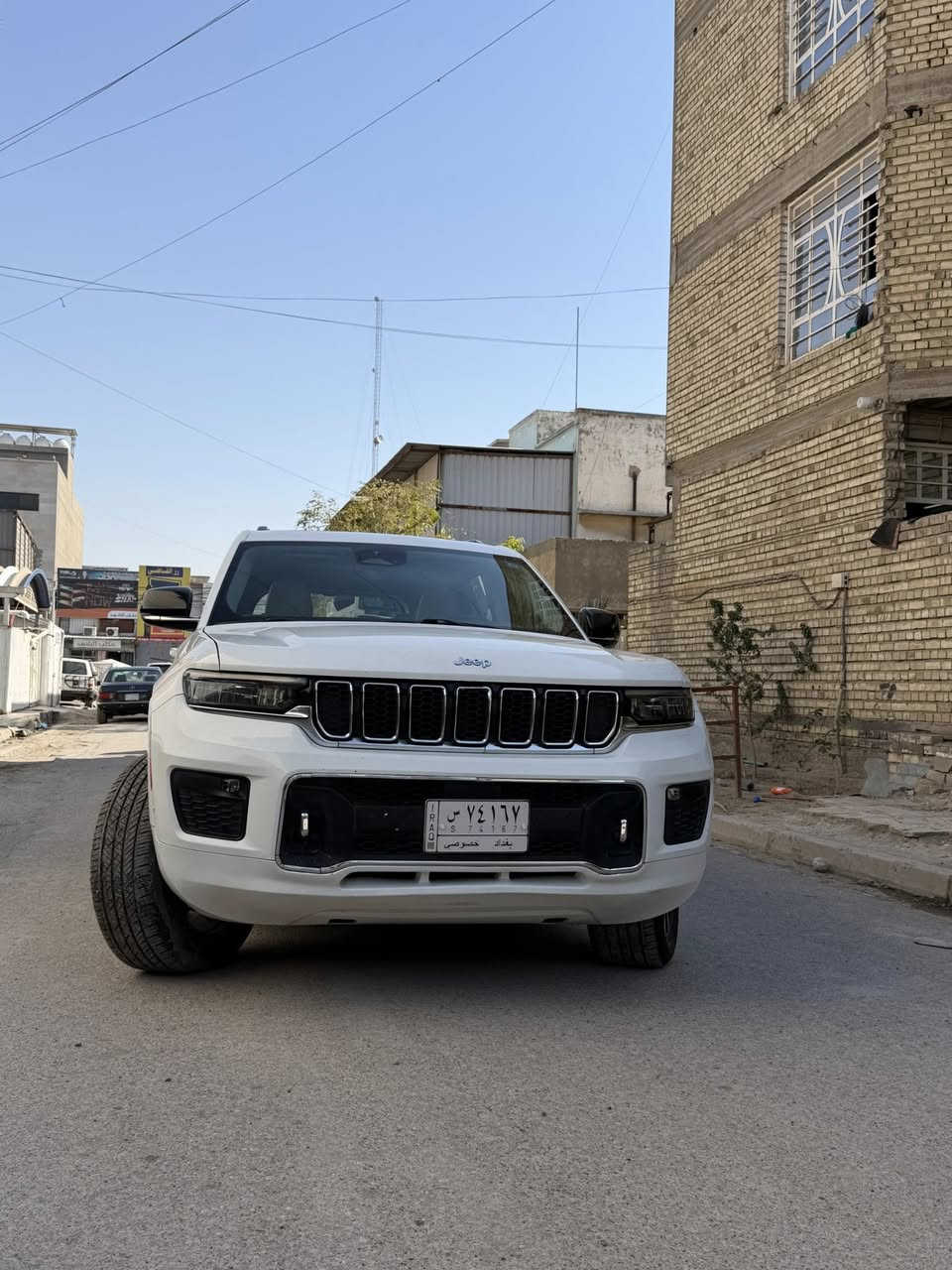 سلام عليكم 
جيب كراند شيروكي ٢٠٢١ محرك ٦ سلندر
Jeep grand cherokee L 3/600 white 

#الضرر بجم مبدلل بنيد وجاملغات فقط كلير

#المواصفات
فتحه سقف بنوراميه-1
شاشة 📺-2
ابل كار بلي &اندرويد اوتو-3
سستم سماعات 🔊 ماكنتوش-4
مري شفط -5
كشنات تدفئه-6
كشنات تبريد-7
دخول ذكي -8
بصمه اربعه ابواب-9
رادارات 360 درجه-10
فورويل كهربائي-11
 اوتو بريك سستم-12
قياده آلية-13
اوتو ستارت سستم-14
3️⃣ قطع تبريد-15
تدفئه كشنات خلفيه -16
تنزيل الجام من خلال البصمه-17
اناره داخليه محيطيه-18

ملاحظة 📝 
السياره بدون جكات+الجاملغات فقط كليرر

السياره كلشي مناقصه ونضيفه مكفوله من كير ومحرك كشره نظيف 🧼 
للاتصال.  ***********&***********
#السعر
32,500الف دولار 💲
