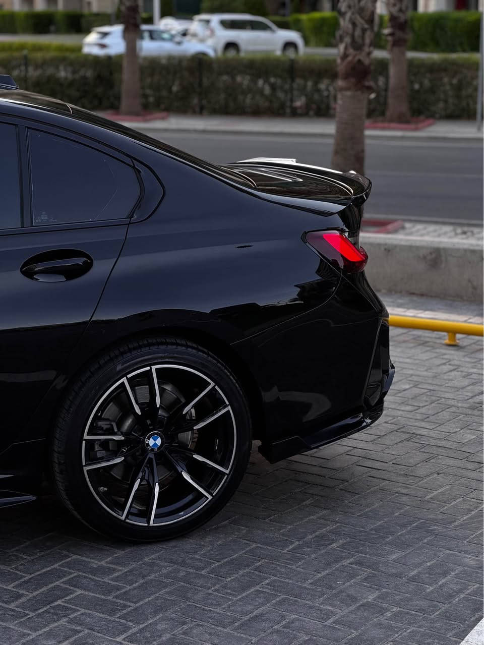 Bmw 330i 2023 m packeg
بيع مستعجل سعر جوه السوق 
بي ام دبليو 330i اس درايف ام باكج بلادي 2023 
شكل جديد كامل محول 340m
فول فوللل مواصفات 
بس بدون 5 كامرات و داتاشو 
سيارة بس بيه قطعتين و نص صبغ 
بجم ورا كبس نقطه ما بيه 
بابين و نص جاملغ 
ايرباك بس برده 
شوية بيه دواخل باب 
باقي كله اب شرط 
ماشية 38 الف مايل 
رجاء رجاء رجاء بس شراي يجيني بدون ازعاج 
بدون مراوس بس بيع 
سعر سيارة 269$ ورقة جوه السوگ مجال بصيط 
مكان اربيل واتساب *********** أربيل, العراق
