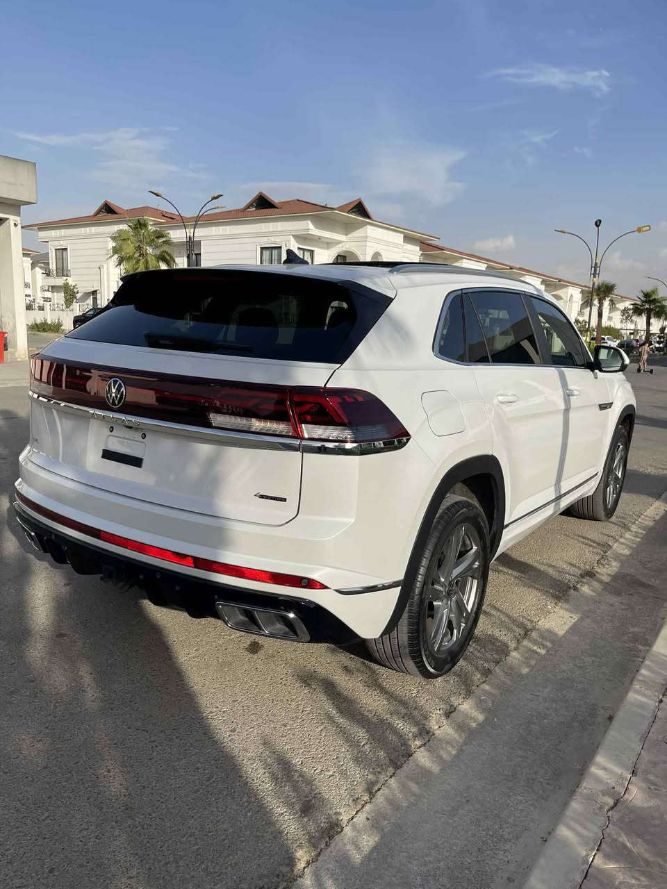VOLKSWAGEN ATLAS CROSS SEL R-LINE 2024
فول-مواصفات

بانوراما

دبل اكسل

عدد الأميال : 16 ميل

ضرر: جاملغ امامي سكن صبغ بدون دواخل بدون ارباگ

سلندر: 4 سلندر

محرک: 2.0T

السعر / 35700$

الكاميرا الخلفية - تدفئة المقاعد - تبريد المقاعد - فتحة السقف - مثبت السرعة  - حساس المطر - شاشة - المصابيح الأمامية ليد - مانع الانزلاق - أبل كاربلاي - التشغيل عن بعد - أندرويد أوتو - ABS - رادار - كشافات ضباب - فرامل الوقوف الإلكتروني - التحكم الإلكتروني في الثبات - تحذير من الاصطدام الأمامي - مثبت السرعة التكيفي - خطوات جانبية

رقم شاسي

1V2AE2CA8RC203816

📍العنوان: اربيل  رقم كاتي

واتس اب 

***********
