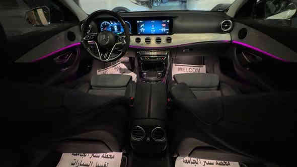 مرسيدس E200  2021 وارد الماني  مكفولة كفالة عامة السيارة كلش جديدة كلشي بيها على وضع الشركة. بيه رصعه بالجمالغ صغيره
 السيارة بصمتين مواصفات معروفة 
ماشية 52 الف كيلو فقط
السيارة بأسمي مكاني بغداد 
السعر 4 دفاتر و 5 ورقات 
للتواصل ***********
بغداد اليرموك بغداد
