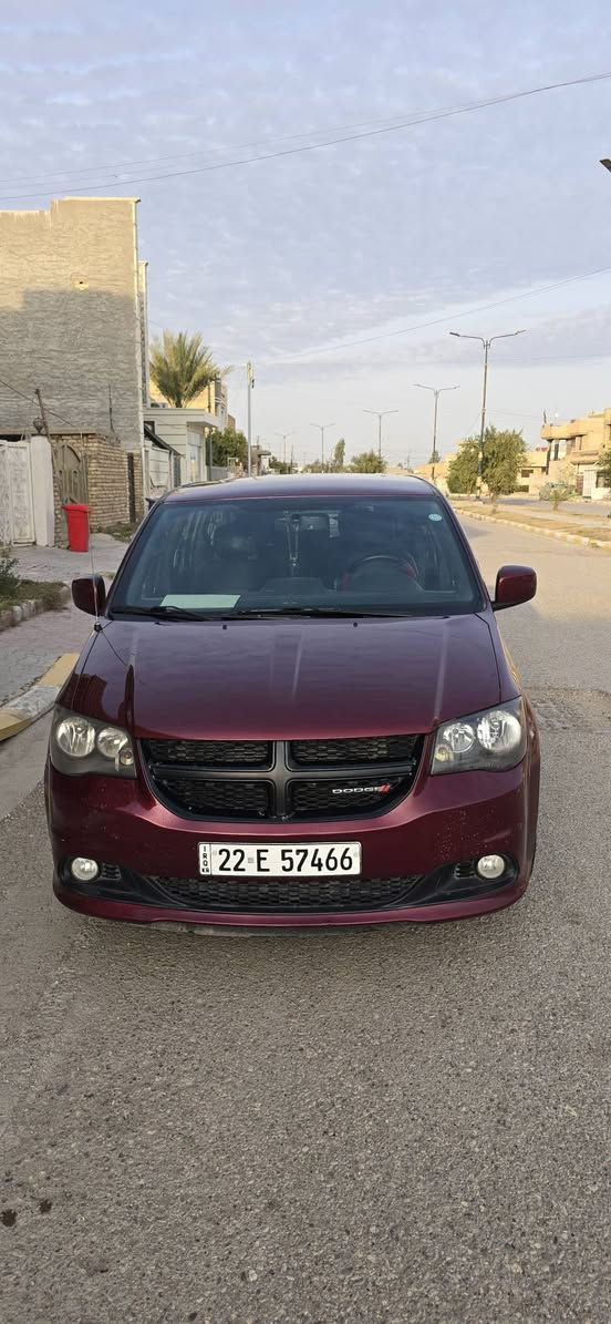 السلام عليكم
دوج كرفان 2018 se
من رخصه الادمن 

تحكم ستيرن 

3 قطع تبريد 

شاشه قلاب 

كراسي منفصل سياحي 
كرسي السائق كهرباء 
 رقم اربيل تحويل مباشر 
كامرة 
منافذ شحن امامي خلفي 
تحكم ستيرن 

تشغيل عن بعد 

تخم تاير جديد 

باتري وكاله جديد 

سيارة جاهزة و مصروف عليهة 
حادث جاملغ خلفي و طخه باب السايق السيارة بدون ايرباك 

السعر 148$ و بي مجال للشراي 

***********
