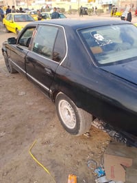 بي ام موديل 90 للبيع سياره عوزها دعاميه كشره حلوه ماكو خساس دواخل حلوه...