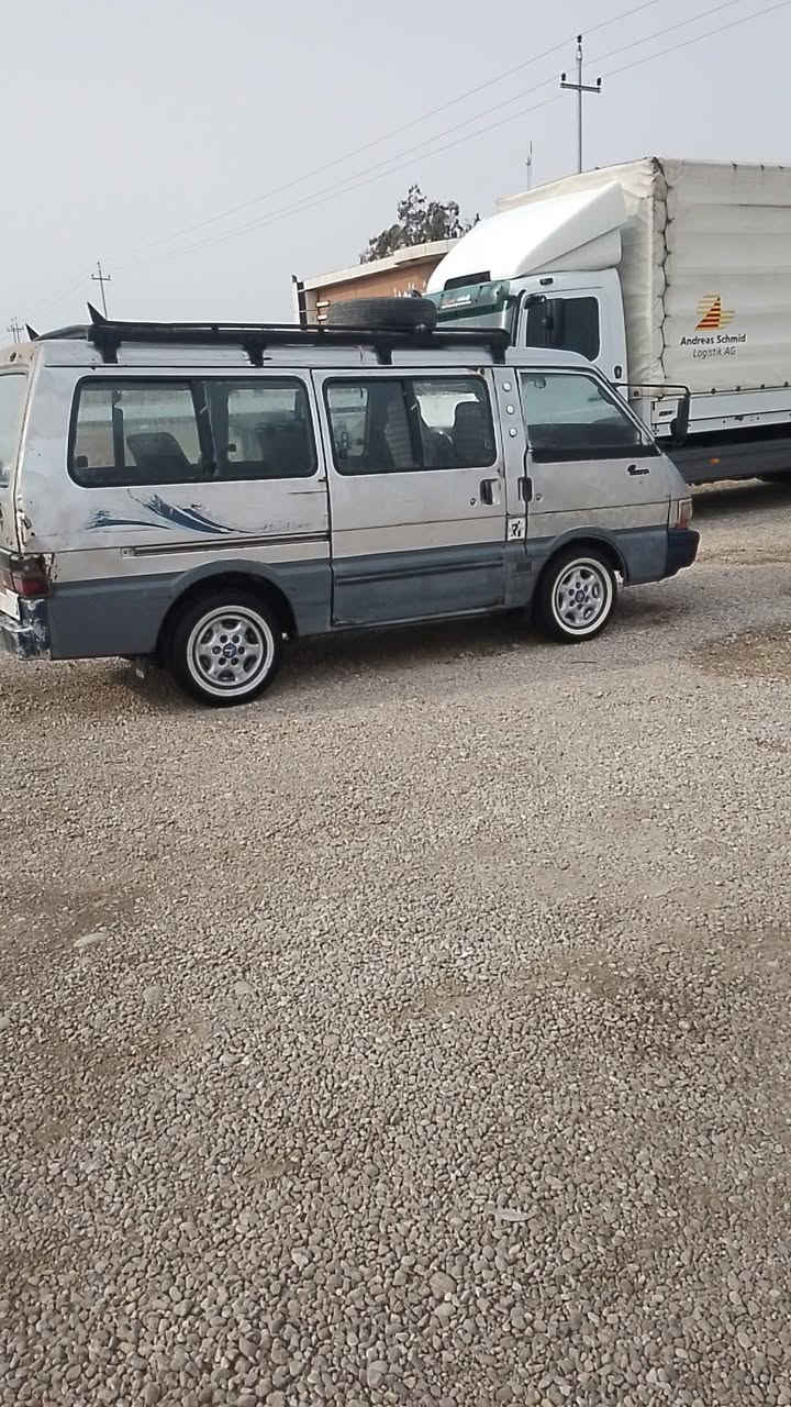 سلام عليكم كيه بيته للبيع موديل 94
سنويه صاقطه محرك 
كير اكسن مكفولات دوشمه جديده رقم ديالى تريد تحويل تريد وكاله سعر 32 وبيه مجال ***********
