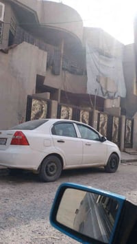 افيو موديل 2008 بيها أربع قطع صبغ  كير ومكينه شرط تبريد شغل تدفه شغله ...