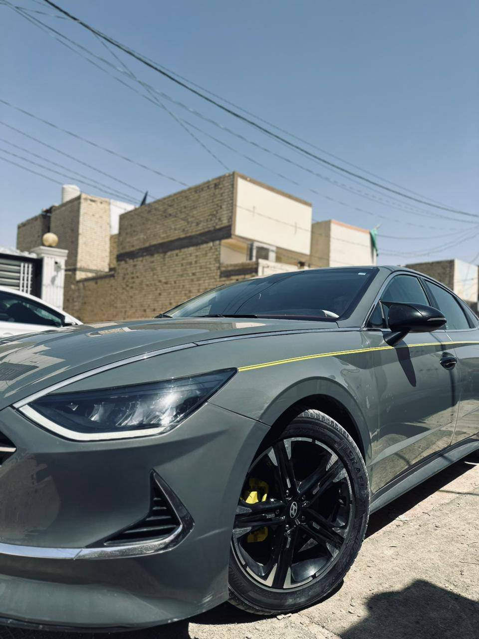 سوناته موديل 21 معوقين  مواصفات عادي تحكم ستيرن بريك ذاتي  سايد بريك بصمه وضع قياده   تفاصيل الحادث بامريكا جاملغ وربع من الباب وبلعراق البنيد بدون ايرباك ولا شواصي ولا لغود وبيها رشات صبخ بلجاملغ  الخلفي بدون حادث اثر شخوط مكان السياره نجف اني مكلف بلنشر هاذ رقم راعيه اتصل وتفاهم ويا ‏‪0783 811 7036‬‏
