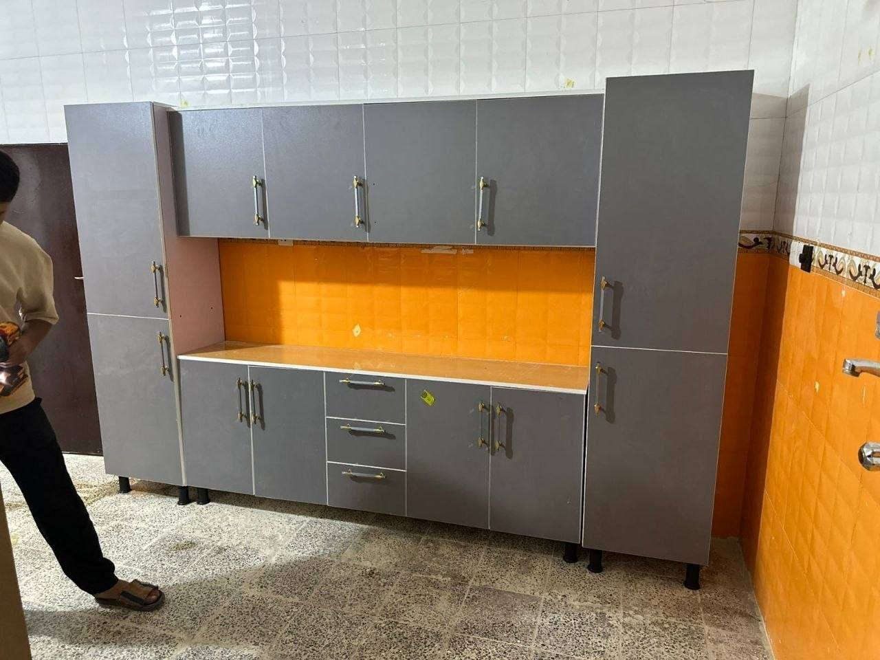 كازنتر خشب mdf 
قياس ٣  امتار مع سنك متر و٢٠
 #بسعر ٤٧٥ 
#اللون حسب الطلب 

للحجز مراسله الصفحه أو اتصال واتساب ***********
