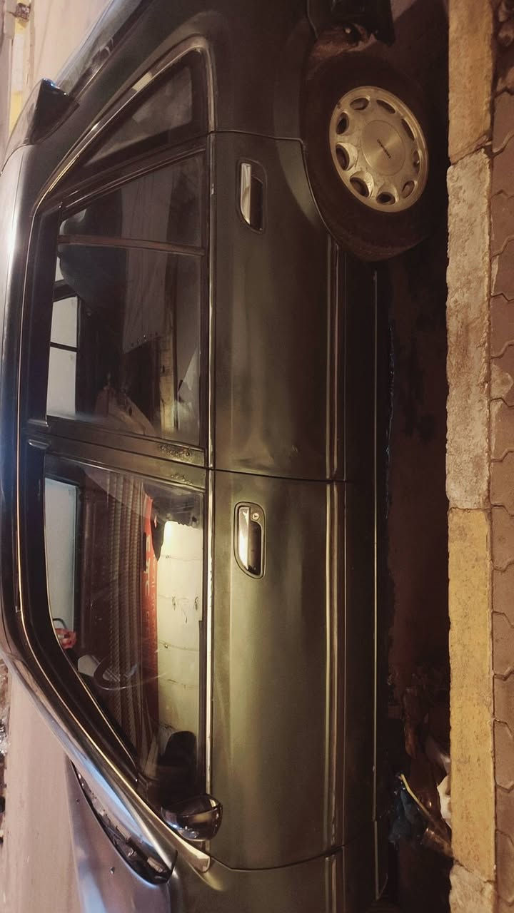 برنس للبيع موديل 94 سياره حلوه تبريد ثلج كير محرك مكفول لون زيتوني سعر 35 وبيها مجال بيها جراد رقم صاحب السياره *********** بابل محاويل
