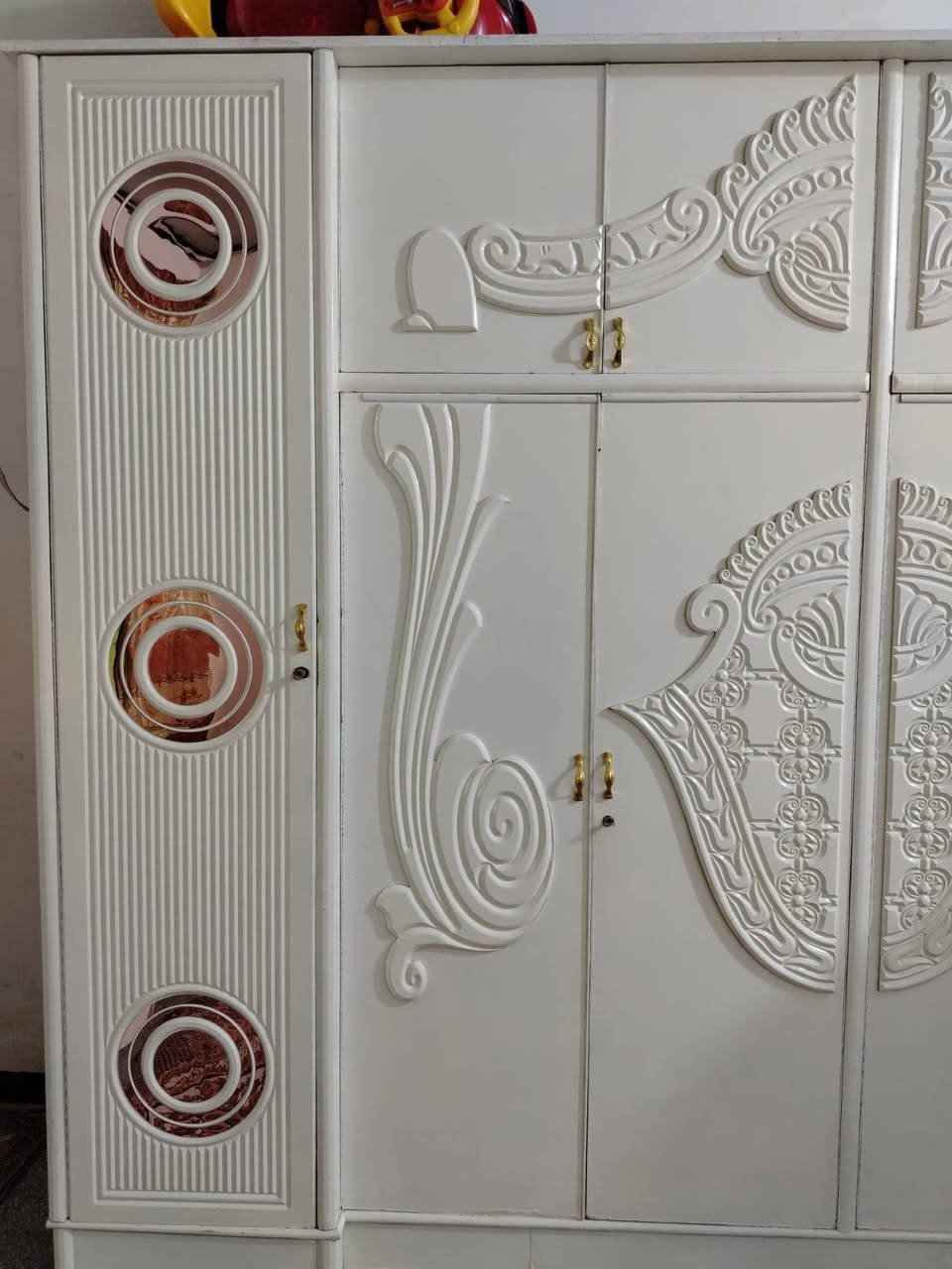 للبيع
7 قطع 
بيها ضرر بسيط 
شوف النضافه بصور


**إذا كنت صاحب هذا الإعلان وتريد حذفه لأي سبب، رجاءا أرسل رسالة إلى الدعم الفني**