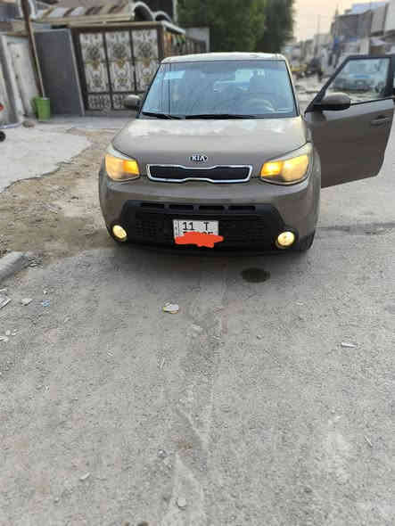 السلام عليكم للبيع كيا صول موديل 2015 رقم بغداد مكينه وكير مكفولات تخم تايرات جديده تبريد شغال تدفه شغال السيارة كله جاهزه كهربائيات كله شغاله بسمي رقم انكليزي جديد هزه جديده السعر 95 المكان بغداد رقم الهاتف ***********
