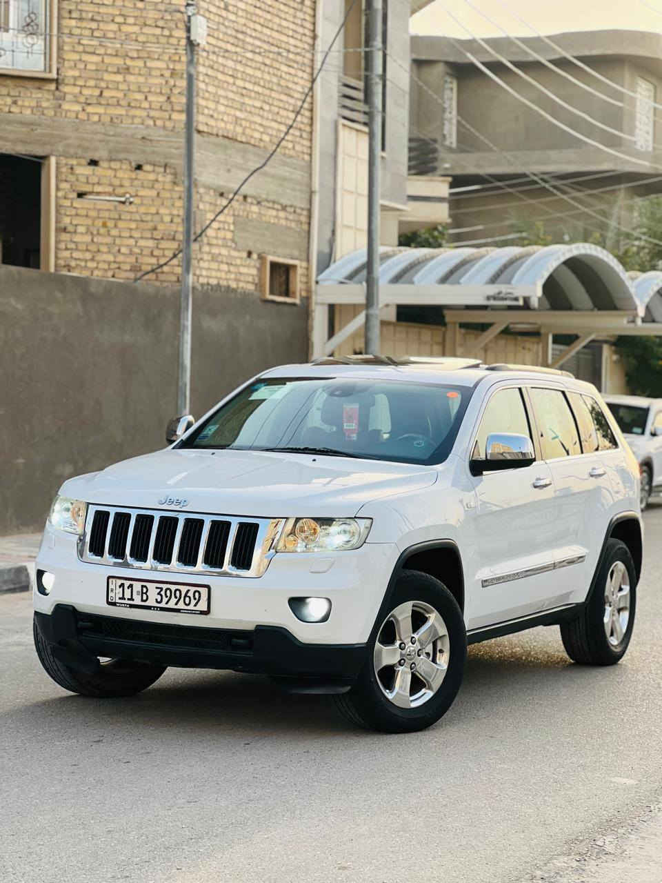 السلام عليكم ورحمة الله وبركاته.                               جيب لاريدو  2013 حره بغداد تحويل مباشر خليجي وكالت العرصات فول مواصفات واحد عله واحد سياره  كلش جديده ماشيه 80 حقيقي سياره كفاله عامه حته الدعاميات عده رشه بصيطه بل جاملغ والباقي كفاله حته من البارد  مواصفات السياره محرك 6 ) 3600) سلندر
1 فتحت سقف 
2 لايت عدسه + لد نهاري
3 زراك لايت + حساس امامي 
4 حساس خلفي + بلاجكتور ضباب خلفي
5 شاير جانبيه
6 ويل كب خليجي نيكل حجم 18
7 كشن جلد + كهربائي 
11 شاشه كبيره السعر 183 وبيها مجال الشري  سياره جديده وجاهزه مكاني ناصريه مركز اللاً استفسار تصل *********** اتصل
