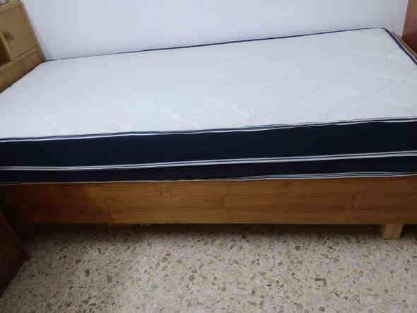 السلام عليكم غراض منزل للبيع 

كاونتر قطعتين خارج ام دي اف خشب ثقيل داخل اللمنيوم سعر الكاونتر 550 الف بي مجال 

جرباية نفر واحد تفصال مو جاهز ثقيل سعر الجرباية مع دوشك 200 الف 

كنتور بابتين تفصال ثقيل درجة اولى سعر الكنتور 200 الف 

النضافه كدامكم ب صور جدد 
العنوان : بغداد الامين الثانية 

‭0772 866 2608‬
