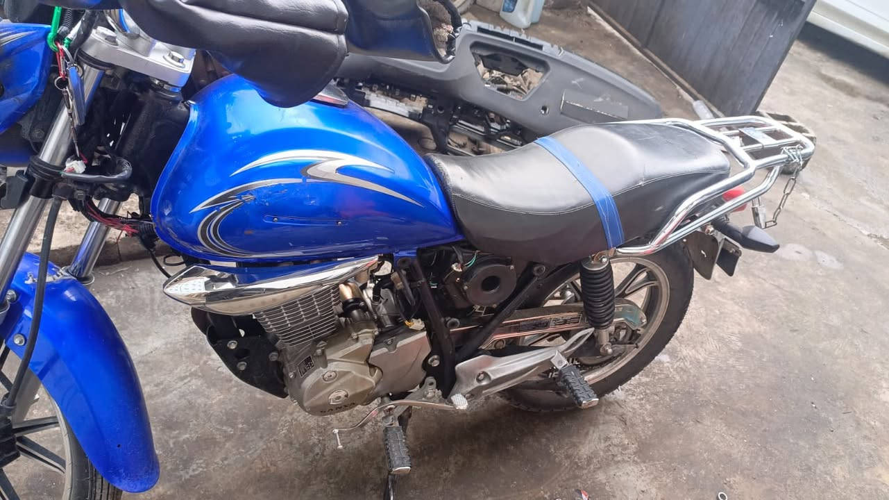 سلام عليكم دراجة للبيع  موديل 2020 دراجة كفالة مكينة 150 ملاحظة اني مو صاحب الدراجة موكلف بنشر *********** التصال عاد هاذة الرقم
