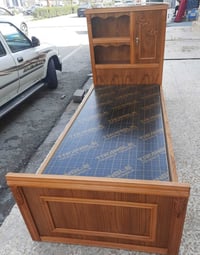 سرير نفر • ميز تواليت • نقش زان