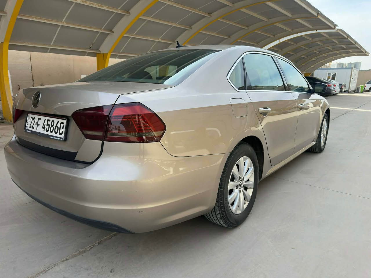 باسات خليجي 
موديل 2015 
بيها قطعين بخ  فقط بدون ضربه 
سباره بدون نواقص جاهز من كلشي 
كير محرك شرط 5 بستن 
سياره مال بيت بسمي سياره تحويل ثاني يوم 
مكان سياره كركوك 
سعر 142 وبي مجال بسيط 
للستفسار اكثر خاص او اتصال 
*********** كركوك, العراق
