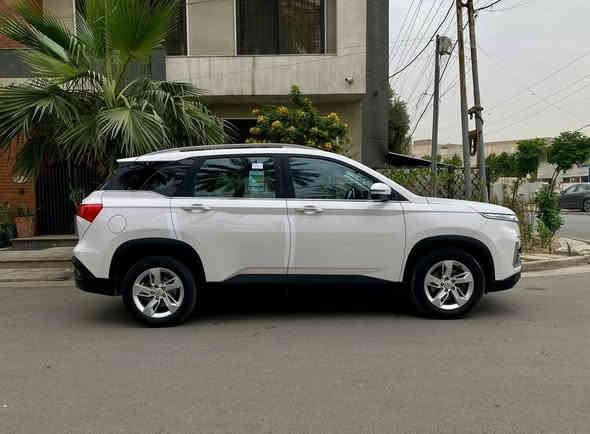 للبيع سياره شيفروليت كابتيفيا خليجي موديل ٢٠٢١ لون أبيض مكفول بدون صبغ وبيها سونار جديد رقم بغداد دولي فتحة حساس كأمره شاشه لمس تحكمات جهتين بالستيرن مانع انزلق حجم محرك ١٥٠٠ تيربو ٤ سلندر كير عادي واتوماتيك تبريد ثلج و٧ مقاعد سيارة مال بيت السعر ١٤٢ ورقة وبيها مجال اتصال رقم تلفون *********** مكان الدورة
