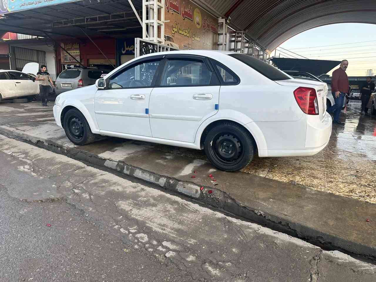 اوبترة 2013 
هزة جديدة 
محرك ما مفتوح ضررها 
موضح بل صورة فقط  
سيارة حيل حلوى 
 ابيعها هيج بدون تصليح 
السعر 95 وبيها مجال بصيط 
التواصل فقط على الرقم او واتساب 
***********
