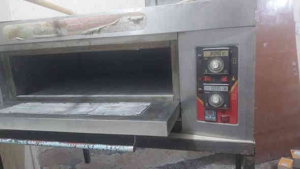 السلام عليكم 
أغراض مطعم كاملة للبيع استخدام شهرين فقط 
ه:  *********** وبي واتس اتصل وتدلل سعر مناسب 
مكاني صلاح الدين -قضاء بلد
