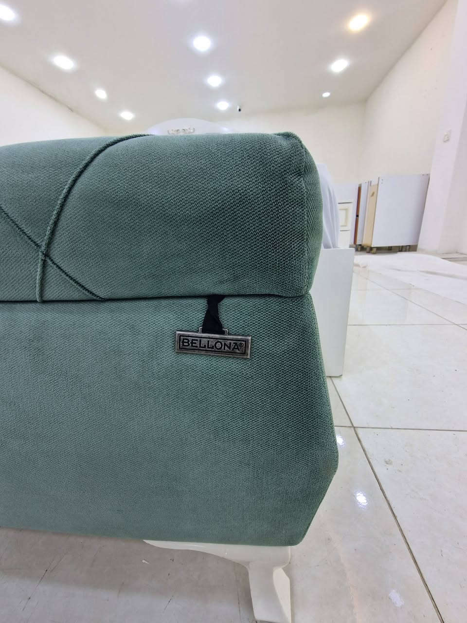 ژووری نوستن مارکەی BELLONA تورکی
زۆر جوان و تازە ماوەتەوە ماڵی دۆستە 
8 پارچەیە 
نرخی 450$ معامەلەی کەم 
سلیمانی /کانی سپیلکە /
***********
گەیاندن هەیە
