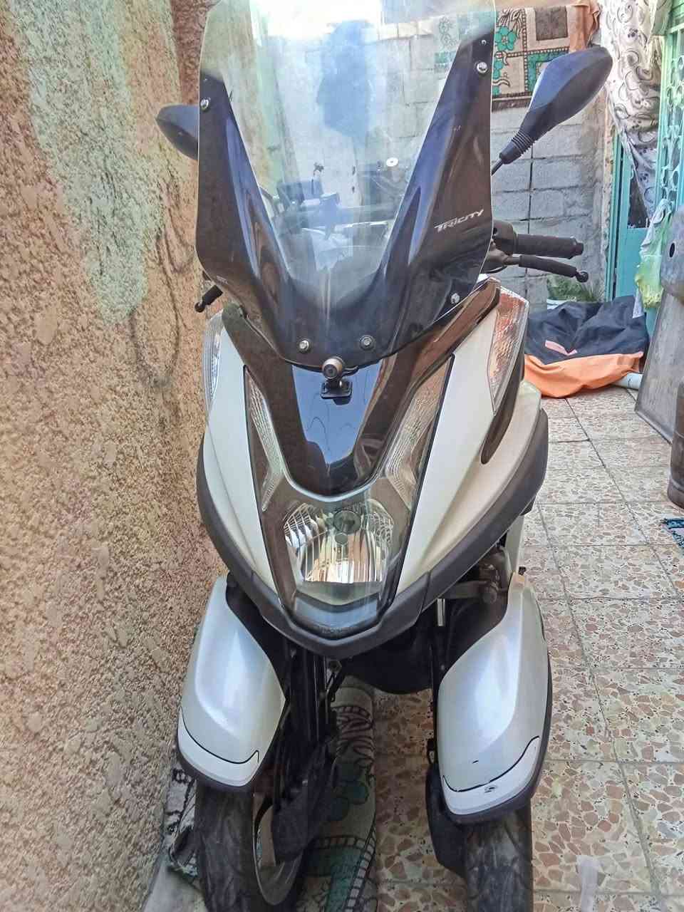 السلام عليكم ورحمة الله وبركاته اخوان دراجة تريستي للبيع فول مواصفات كامرة خلفيه اماميه شاشه يدات تتفئه بريك دسك نظام abs محرك 125 كلهة جديده كفاله عامه ماشيه 82 السعر 2 مليون وبيهة مجال بسيط مكاني بغداد الدورة ***********
