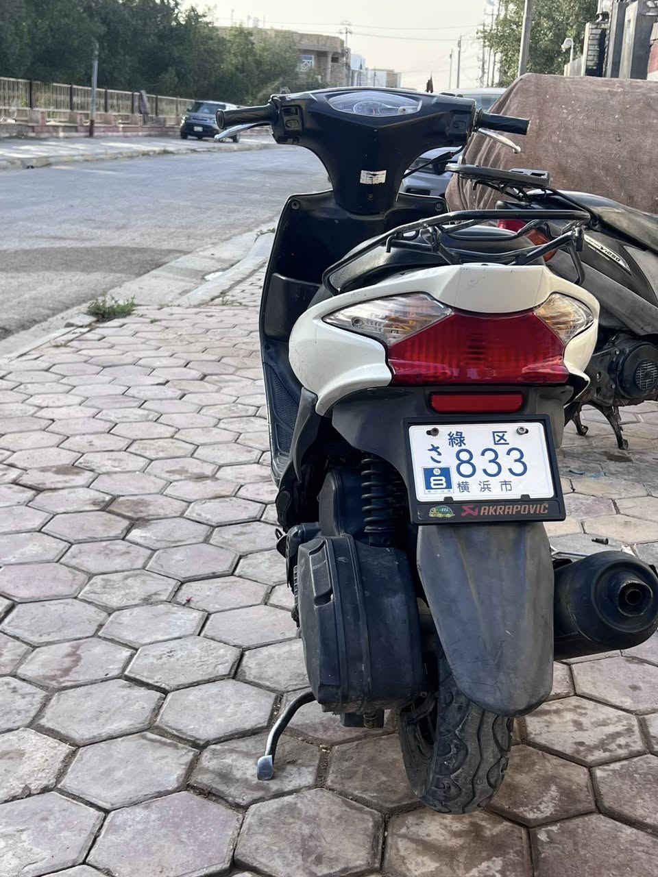 السلام عليكم للبيع ادرس ياباني 2012 مكينه مجفته جديد ناعمه شلعه ومعدل كفرات بلادي شاشه شغاله  كهربائيات كله شغاله مكاني كوت دور العمال السعر 650 وشراي اله فرق *********** متوفر واتساب
