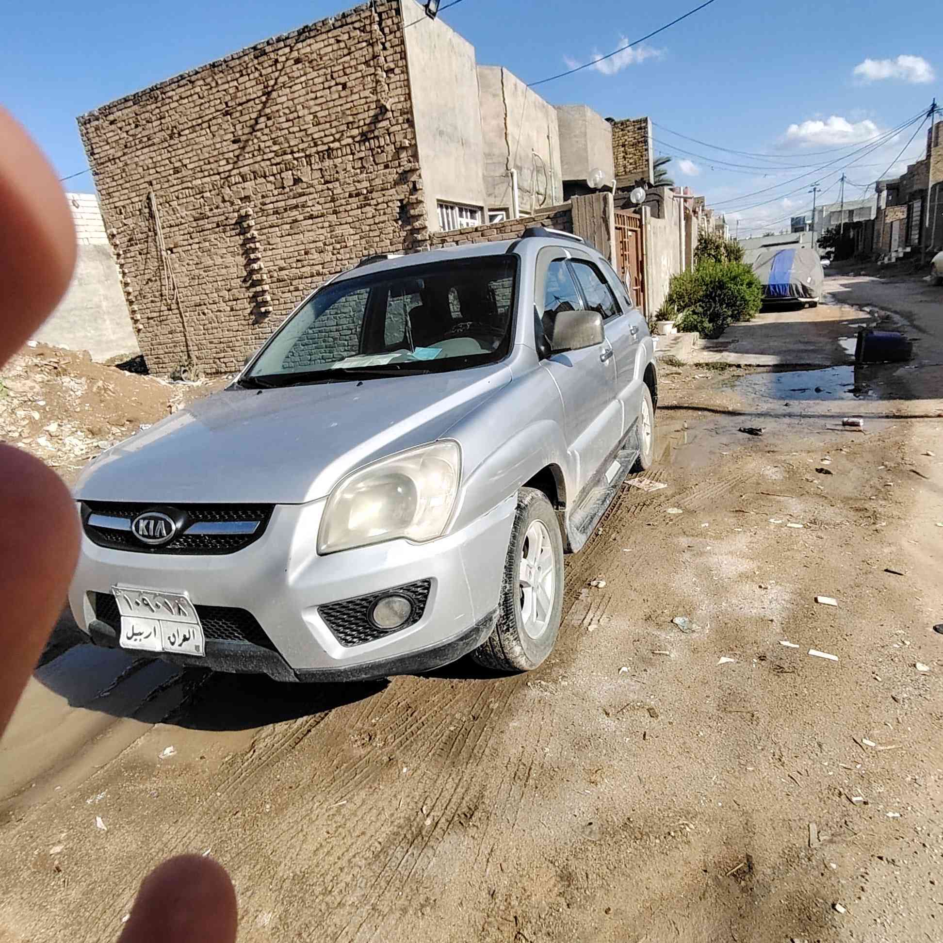 السلام عليكم سبورتج مديل ٩خليجي محرك ٢٠٠ تبريد شغال كفاله عامه من الضربه والصبغ مكاني نجف ناحية السعر ١١٢ اوبيه مجال رقم اربيل سنويه صاقطه ***********
