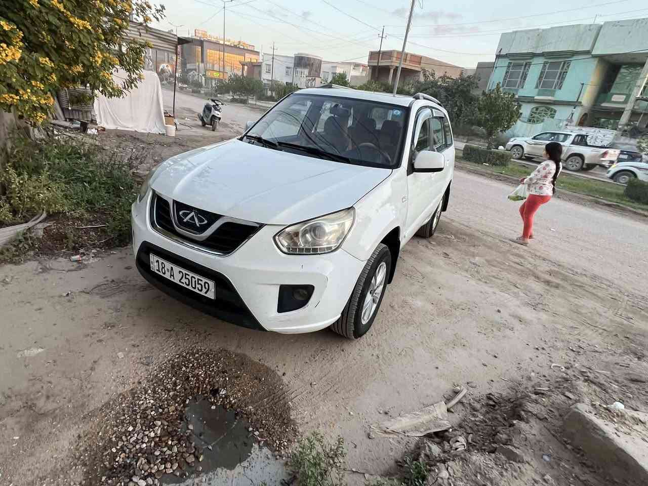 تيكو 2013 رقم بابل دولي باسمي سنويه لل30 
ماشيه 100 الف 
السياره كفاله عامه عدا الجاملغ الامامي صبغ اثر شخط 
شرط دواخلها بعدها جديده وترايك زيرو 
السعر 65$ عنواني حله
***********
