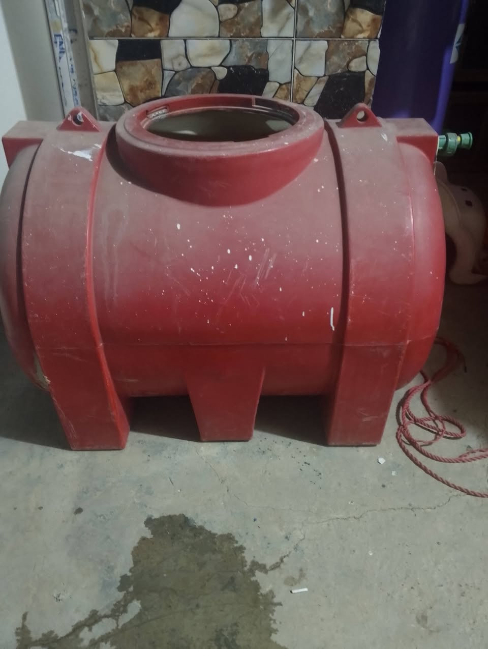 السلام عليكم شباب انا منزليات للبيع هذا رقمه ***********
