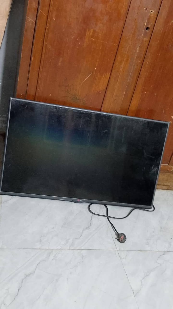 شاشات بلازما الحجم ٤٣ اثنينهن السعر ١٥٠ الف اتصل وتدلل ***********
