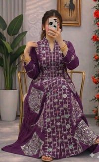 ملابس • اخر قطعة • XL