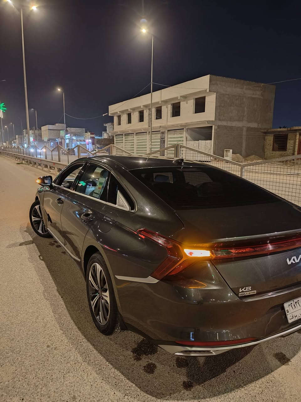 � للبيع: كيا K8 موديل2024 فل مواصفات بانزين 
سيارةKia K8 2024 للبيع بحالة ممتازة جداً، استعمال شخصي ونظيف.
قتصادي 
📌 الموديل: 2024
📌 المواصفات: نص فول 
📌 الحالة: نظيفة جداً 
📌تبريد ثلج 

✨ المميزات:
* كاميرات 360°
* حساسات أمامي وخلفي
* تشغيل بصمة + ابواب بصمه +ترحيب  
* شاشات كبيرة + Apple CarPlay / Android Auto
* رادار + نظام المحافظة على المسار
* كراسي جلد فاخرة 

🚗 السيارة استخدام شخصي، مريحة جداً بالسفر وثابتة بالطريق
💰 السعر: (200 ورقه / قابل للتفاوض)

📞 للتواصل: (08726600828)
📍 الموقع :كربلاء


**إذا كنت صاحب هذا الإعلان وتريد حذفه لأي سبب، رجاءا أرسل رسالة إلى الدعم الفني**